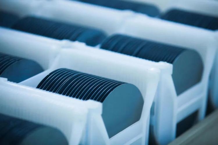 200毫米硅片产品已经广泛提供给全球集成电路制造商,包括但不限于中国